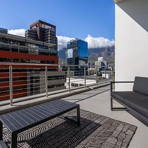 16 On Bree Luxury Apartment