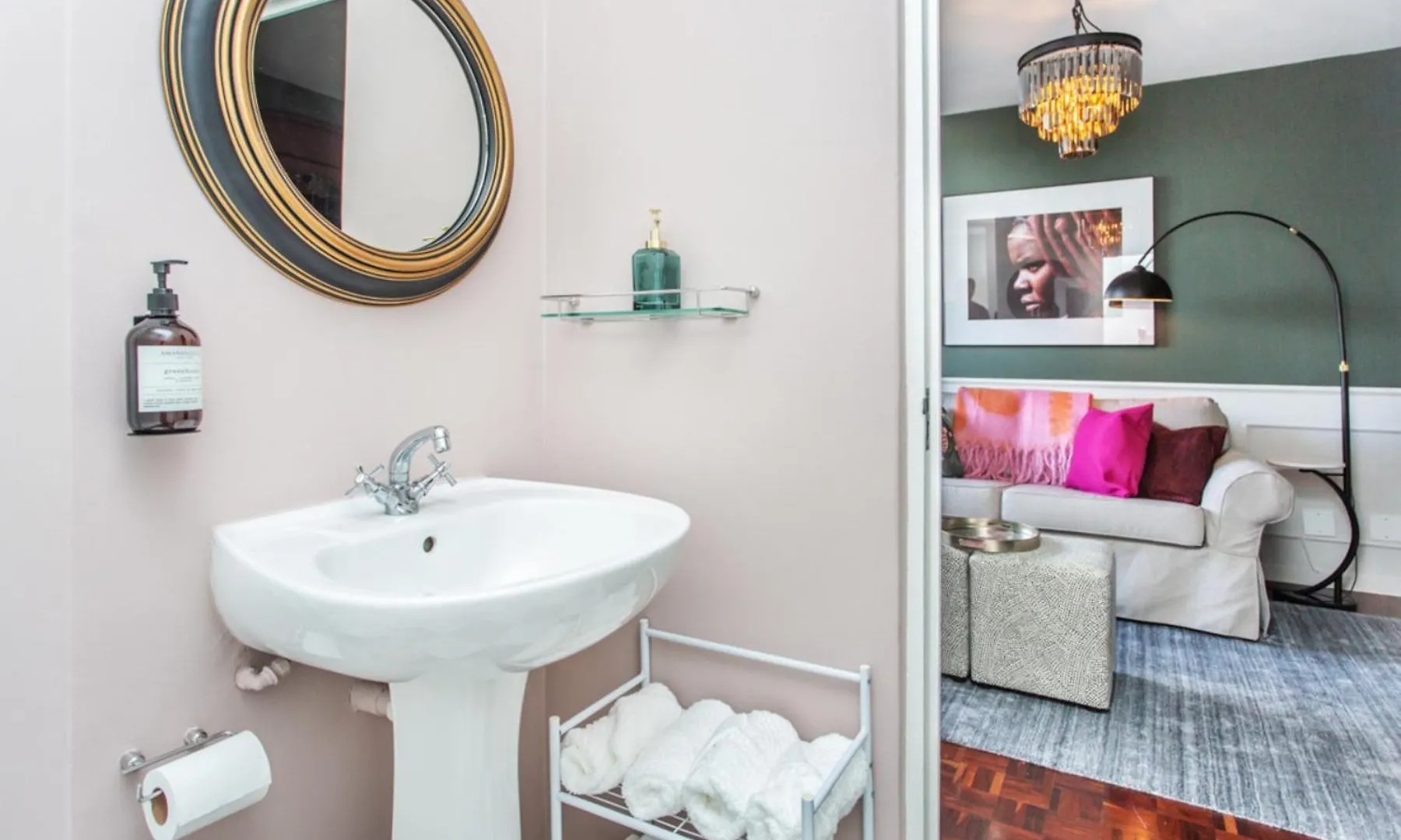 Apartment St Martini Mountain View Studio Cape Town